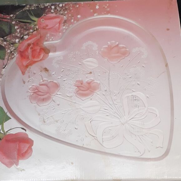 Mikasa crystal heart shaped serving tray. - Picture 10 of 10